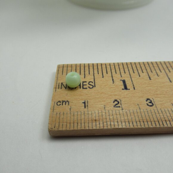 100 UG Beads - Picture 5 of 8